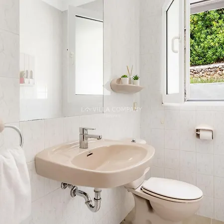 Villa Casa Blanca By La Company